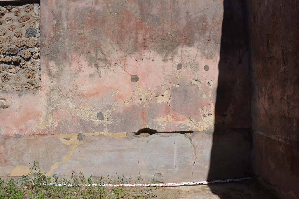 IX.5.14 Pompeii. May 2017. Room f, looking towards north wall at east end.
Foto Christian Beck, ERC Grant 681269 DCOR
