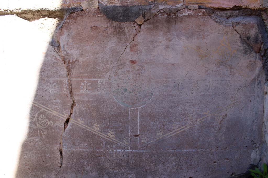 IX.5.14 Pompeii. May 2019. Room f, zoccolo from north wall at east end.
Foto Christian Beck, ERC Grant 681269 DCOR.

