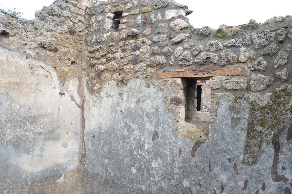 IX.5.14 Pompeii. March 2018. Room d, looking towards upper north-east corner in cubiculum. 
Foto Taylor Lauritsen, ERC Grant 681269 DCOR.
