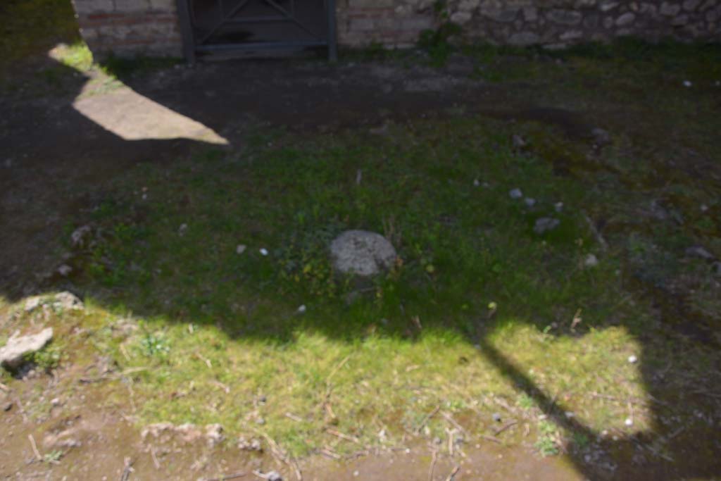 IX.5.16 Pompeii. March 2017. Room a’, site of impluvium in atrium, looking west. 
Foto Christian Beck, ERC Grant 681269 DÉCOR.
