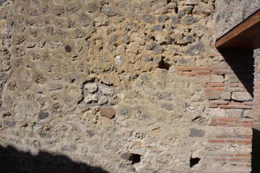 IX.5.16 Pompeii. March 2017. Room e’, looking towards north wall at east end.
Foto Christian Beck, ERC Grant 681269 DÉCOR.
