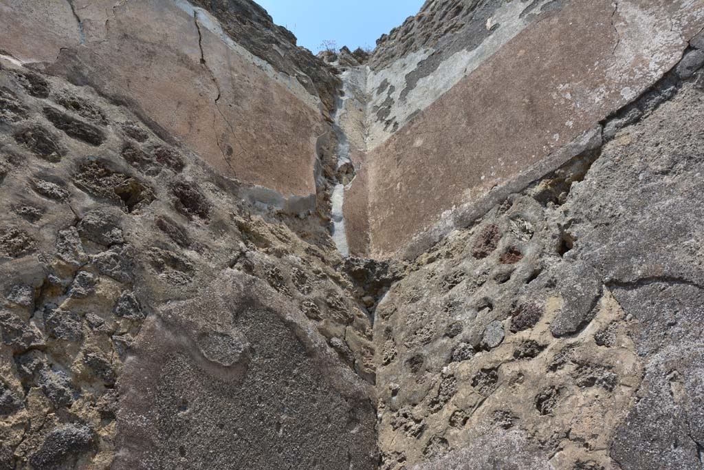 IX.5.17/6 Pompeii. May 2017. Room x, upper north-east corner. 
Foto Christian Beck, ERC Grant 681269 DCOR.
