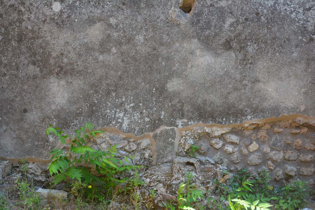 IX.5.6 Pompeii. May 2017. Room q, lower south wall.
Foto Christian Beck, ERC Grant 681269 DCOR.
