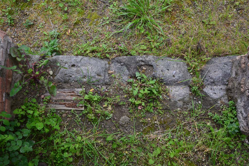 IX.5.18 Pompeii. March 2017. Room h, looking north across doorway threshold.
Foto Christian Beck, ERC Grant 681269 DÉCOR.

