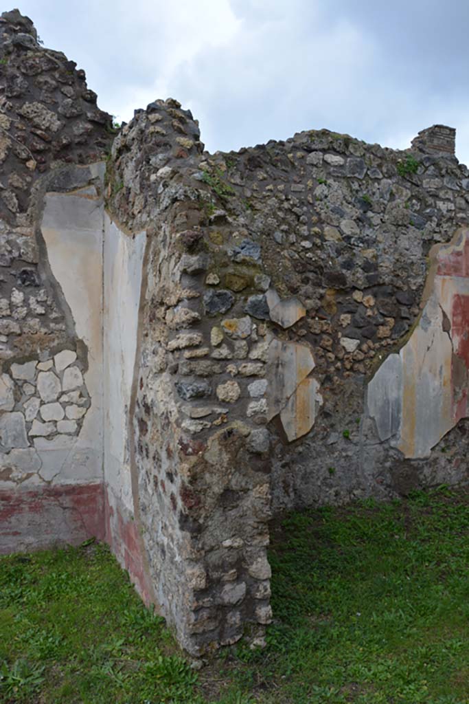 IX.5.18 Pompeii. March 2018. Room “l” (L), looking west towards north-west corner, on left. 
Foto Annette Haug, ERC Grant 681269 DÉCOR.
