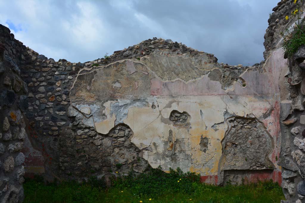 IX.5.18 Pompeii. March 2017. Room o, looking towards north wall with bed recess at east end.
Foto Christian Beck, ERC Grant 681269 DÉCOR.
