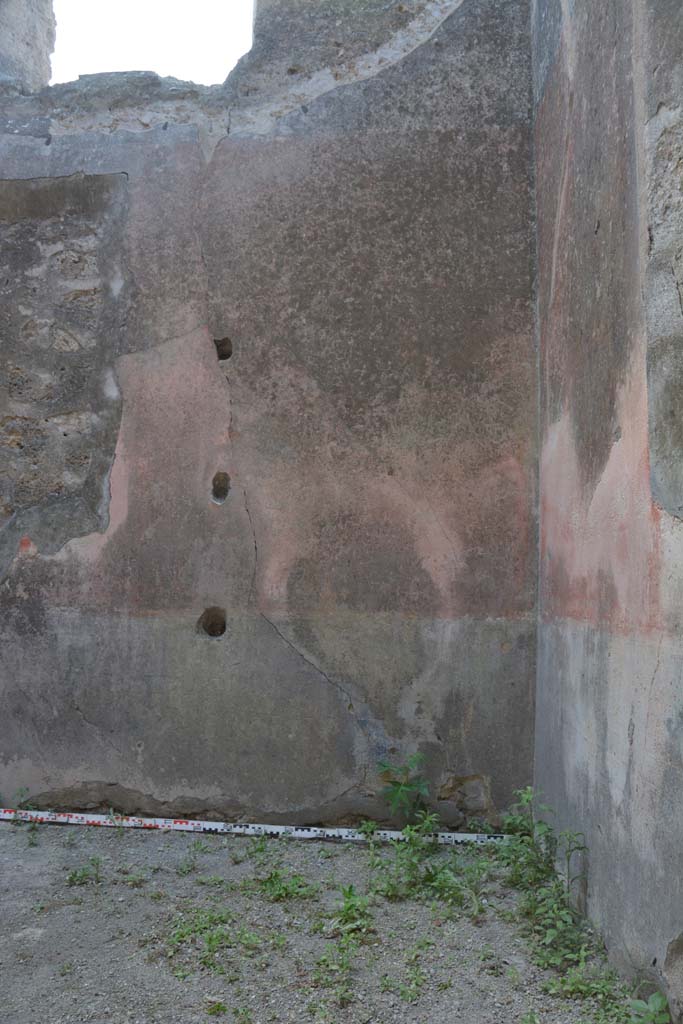 IX.5.18 Pompeii. May 2017. Room e, south wall at west end.
Foto Christian Beck, ERC Grant 681269 DÉCOR.
