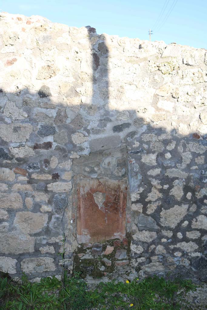 IX.6.b Pompeii. December 2018. Looking towards east wall. Photo courtesy of Aude Durand.