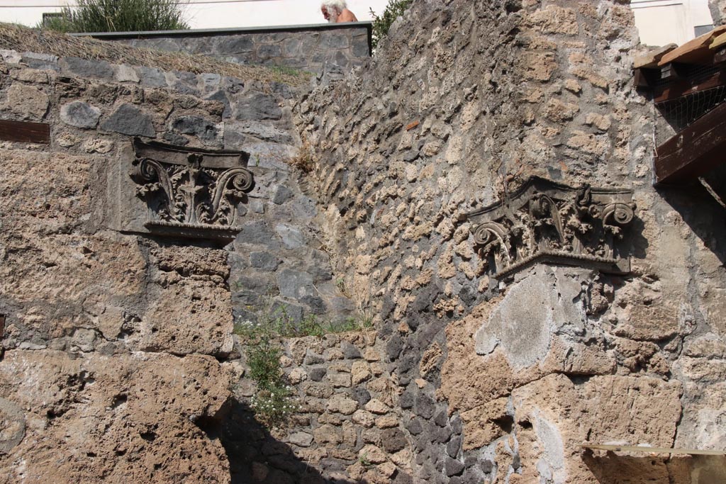 IX.7.3 Pompeii. October 2023. Upper doorway with two Corinthian capitals. Photo courtesy of Klaus Heese.