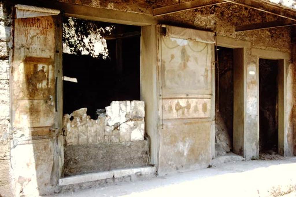 IX.7.6 Pompeii, centre. 1959. Entrance doorways, IX.7.7 on left, and IX.7.5 on right.
Photo by Stanley A. Jashemski.
Source: The Wilhelmina and Stanley A. Jashemski archive in the University of Maryland Library, Special Collections (See collection page) and made available under the Creative Commons Attribution-Non Commercial License v.4. See Licence and use details.
J59f0156
