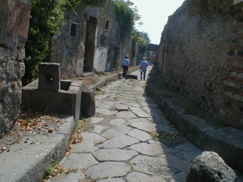 IX.7.17                        Vico di Tesmo looking south                              IX.1

