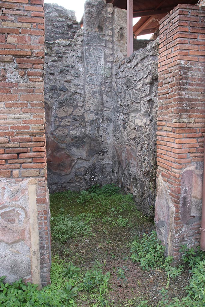 IX.7.25 Pompeii. October 2024. Room (m), looking south-west. Photo courtesy of Klaus Heese.