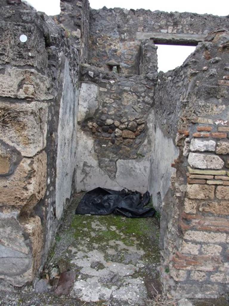 IX.8.6 Pompeii. March 2009.   Room 47, Small room or cupboard on west side of fauces of IX.8.3.  Looking north