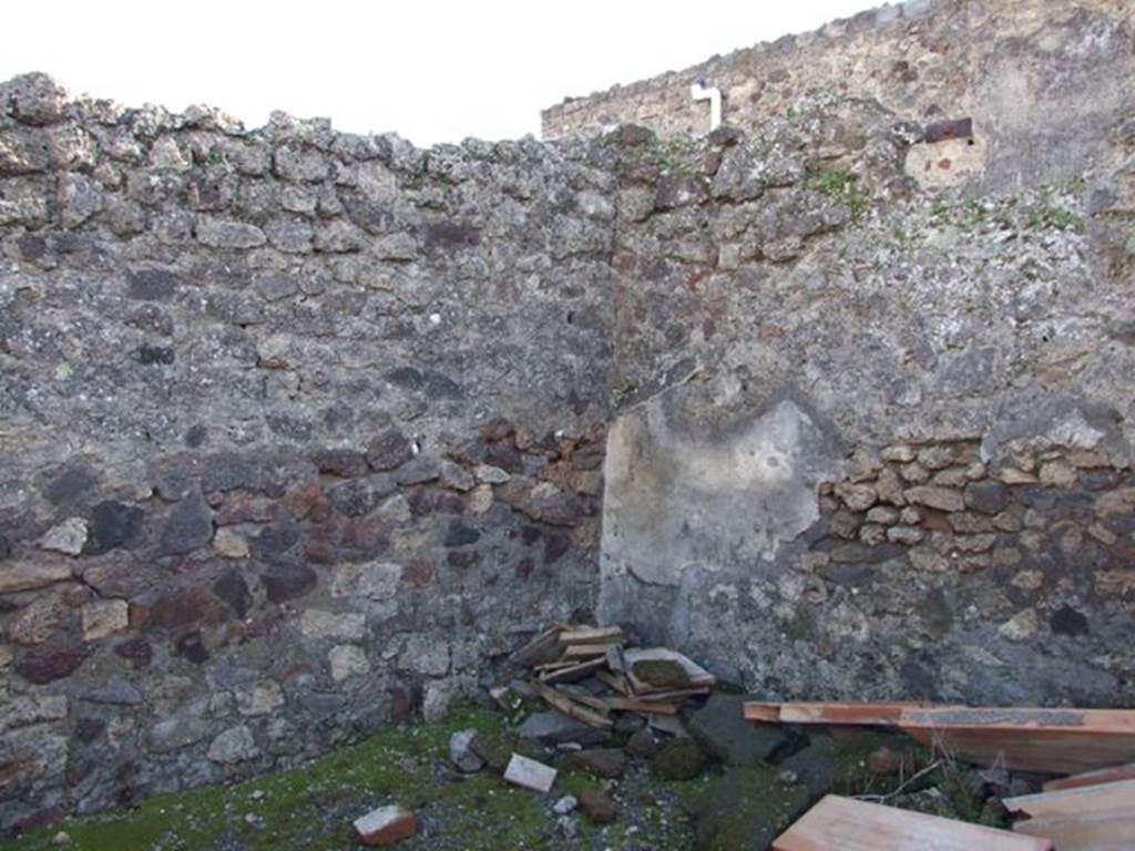 IX.9.2 Pompeii. March 2009. South-west corner of cubiculum “d”.