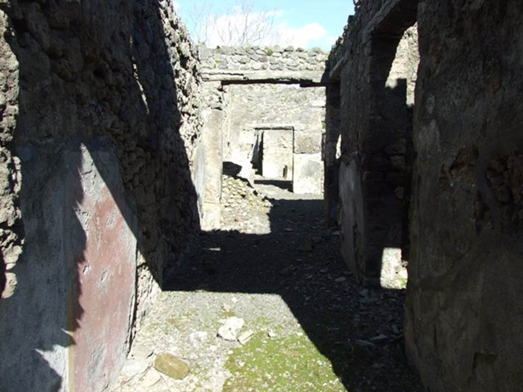 IX.9.e Pompeii. March 2009. Entrance fauces, looking east towards linked doorway to IX.9.12