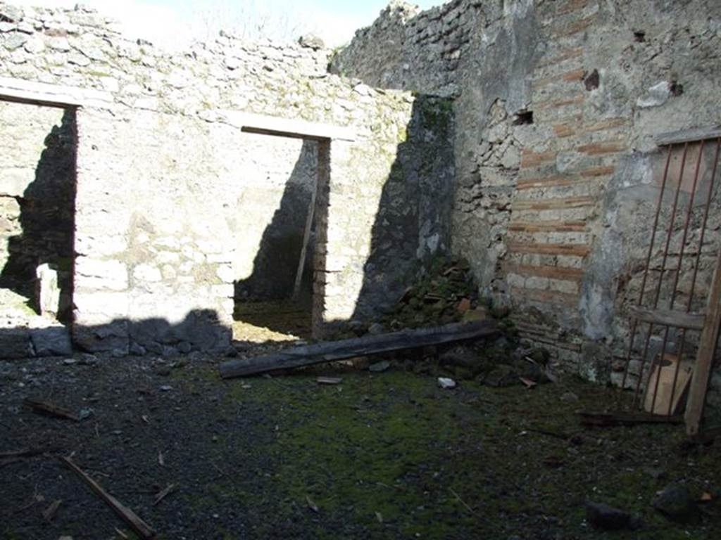 IX.9.f Pompeii.  March 2009.  Atrium, looking south east.