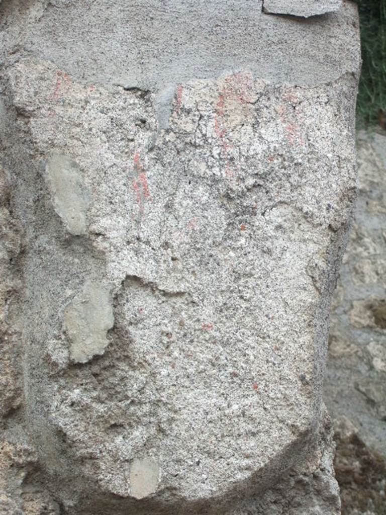 Pompeii. May 2006. Graffiti on front wall on west side of entrance doorway, between IX.11.6 and IX.11.7. According to Varone and Stefani, found on the west side of the entrance doorway was a painting of Hercules. Underneath the painting of Hercules, CIL IV 7884 was found. See Varone, A. and Stefani, G., 2009. Titulorum Pictorum Pompeianorum, Rome: L’erma di Bretschneider, (p.434-5)
According to Epigraphik-Datenbank Clauss/Slaby (See www.manfredclauss.de), this read –
C(aium)  C(alventium)  S(ittium)  M(agnum) 
IIv(irum)  i(ure)  d(icundo)  r(ogat?)        [CIL IV 7884]
