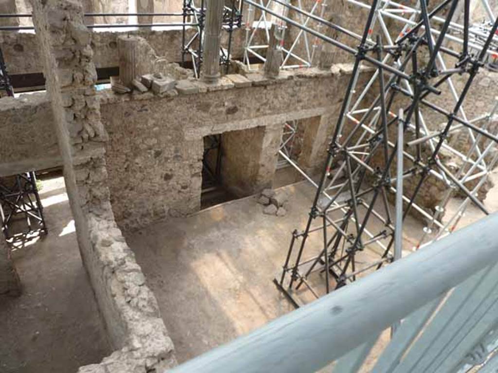 IX.12.5 Pompeii, rear room,  IX.12.4, atrium, and doorway into IX.12.3  May 2010.  Looking south-west from above.