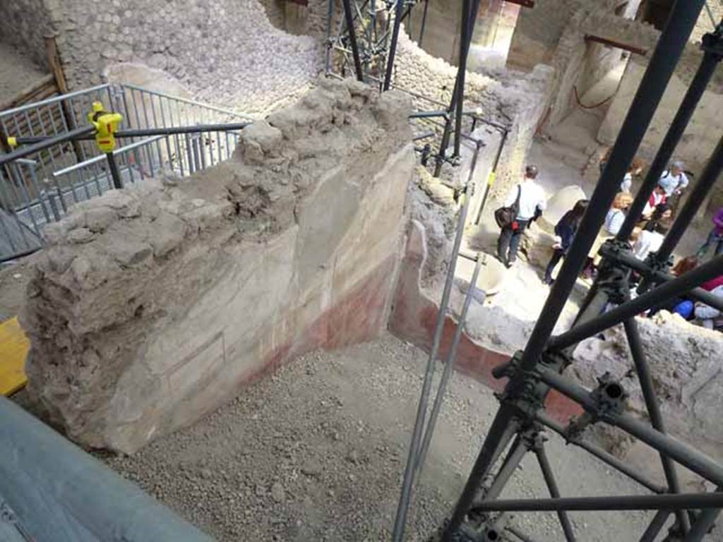 IX.12.4 Pompeii. May 2010. Room “l(L)”, north-east corner of room being excavated, on west side of bakery at IX.12.6. Looking north-east.