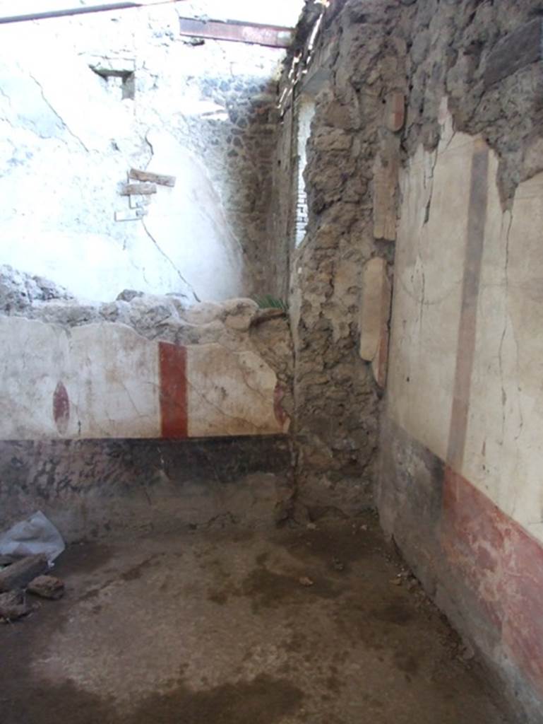 IX.12.6 Pompeii. March 2009. Room 9, south-east corner.



