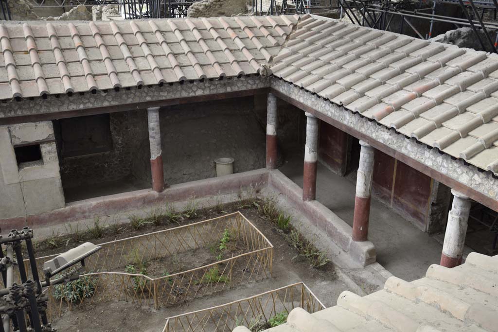 IX.12.9 Pompeii. February 2017. Looking north-west from above peristyle area 5. Photo courtesy of Johannes Eber.