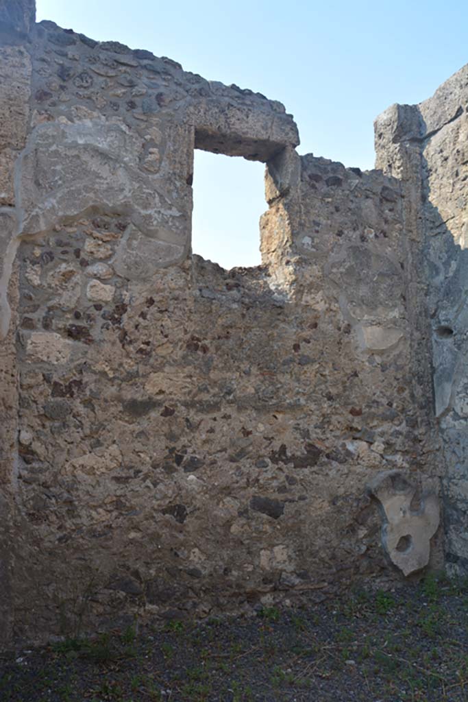 IX.14.4 Pompeii. July 2017. Triclinium 33, north wall and north-east corner.
Foto Annette Haug, ERC Grant 681269 DÉCOR.
