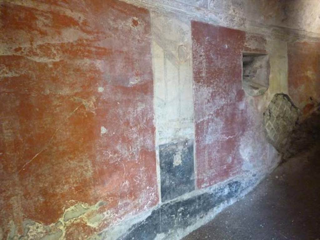 Villa San Marco, Stabiae, September 2015. Area 62, east wall.