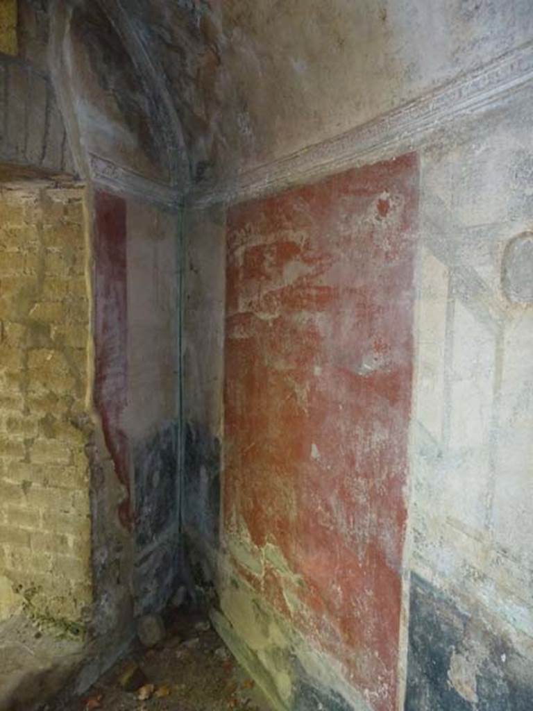 Villa San Marco, Stabiae, September 2015. Area 62, detail of north-east corner of passageway