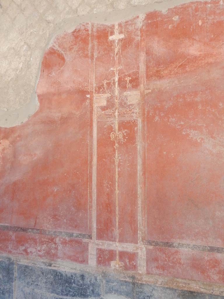 Villa San Marco, Stabiae, June 2019. Corridor 32, detail from west wall. 
Photo courtesy of Buzz Ferebee
