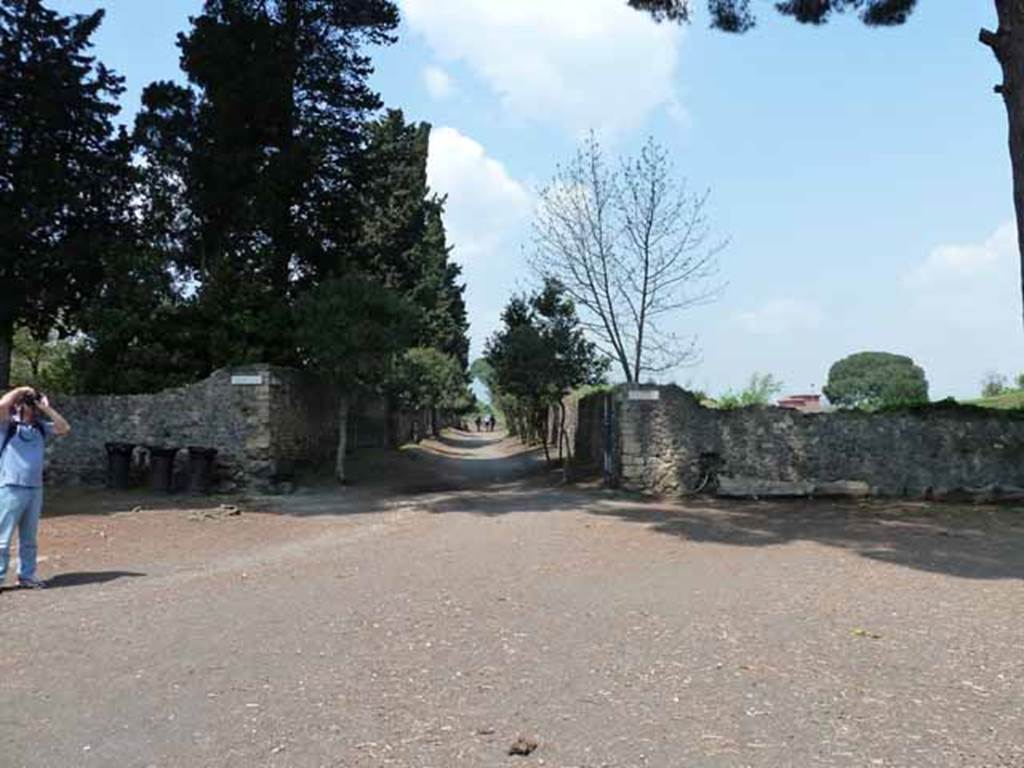 Piazzale Anfiteatro. May 2010. Looking north towards Vicolo dellAnfiteatro, between II.4 and II.5.