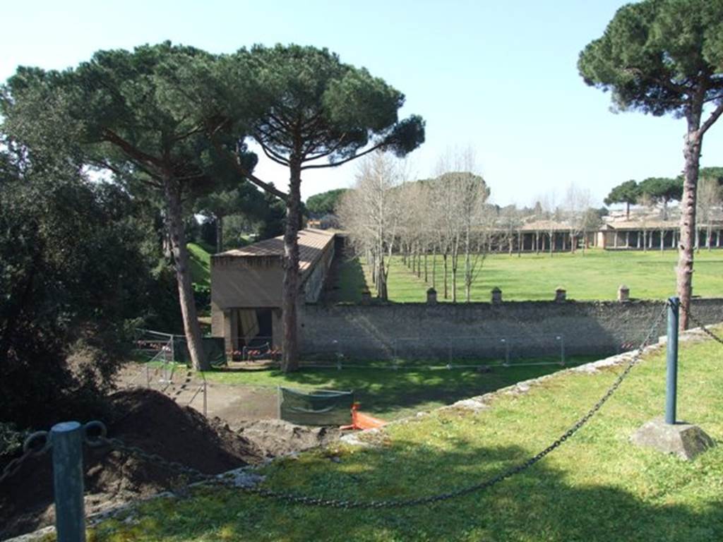 Piazzale Anfiteatro. Looking west towards the Palestra from top of the amphitheatre. March 2009.