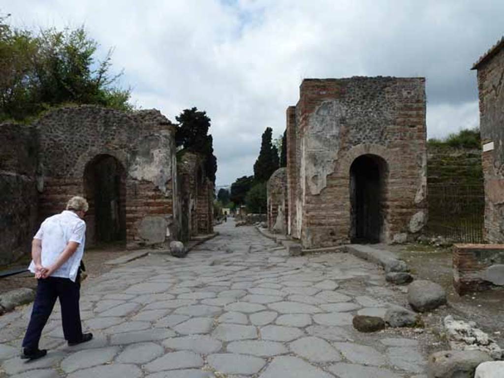 Via Consolare, May 2010. Looking north to Herculaneum Gate.