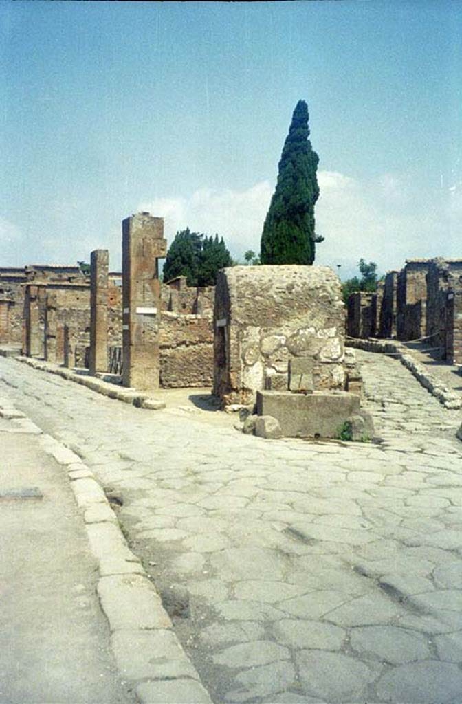 Via Consolare between VI.17 and VI.1. July 2011. Looking north towards junction with Vicolo di Narciso. Photo courtesy of Rick Bauer.
