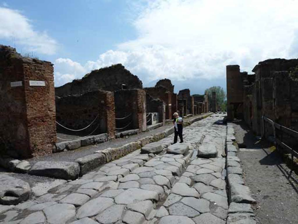 Via Stabiana, east side, on left, May 2010. Looking south from junction with Vicolo di Balbo, between IX.1 and VII.1.