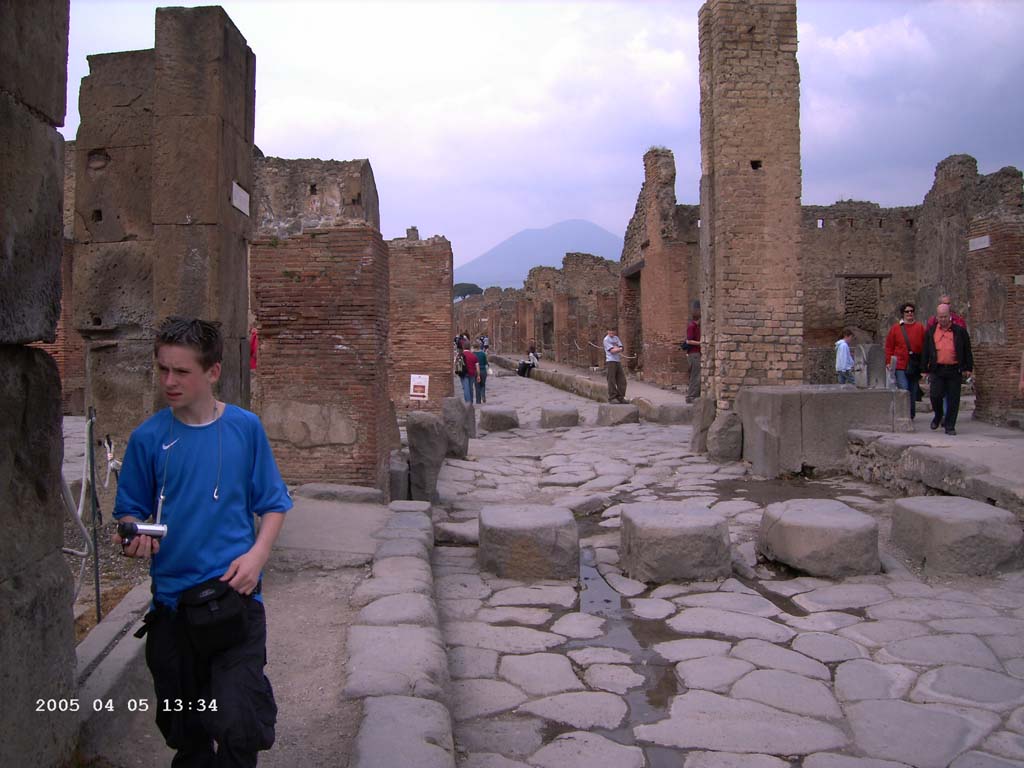 Via Stabiana. April 2005. Looking north towards Holconius’ crossroads, from between VIII.4 and I.4.
Photo courtesy of Klaus Heese.
