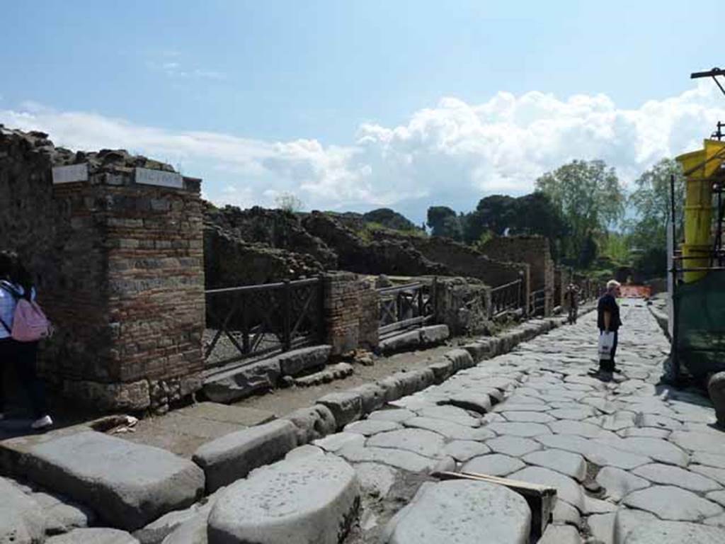 Via Stabiana, east side, May 2010.  Looking south along I.3, from I.3.12