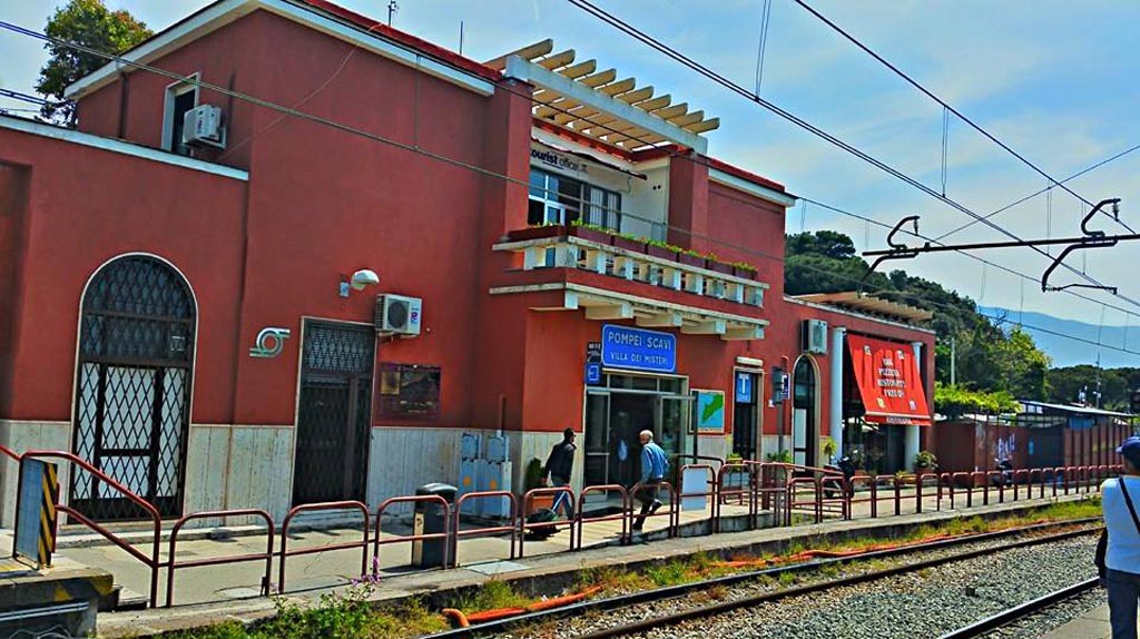 Pompeii Station. 2015/2016. Looking north across track from Platform 2 towards Platform 1. Photo courtesy of Giuseppe Ciaramella.