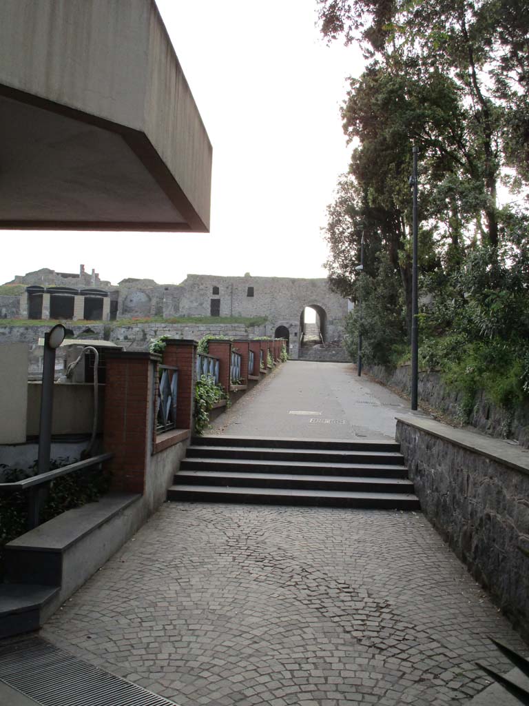 Via Villa dei Misteri, April 2019. 
Pathway from the rear of the Temple of Venus that exits back to the Porta Marina ticket office on Via Villa dei Misteri.
Photo courtesy of Rick Bauer.
