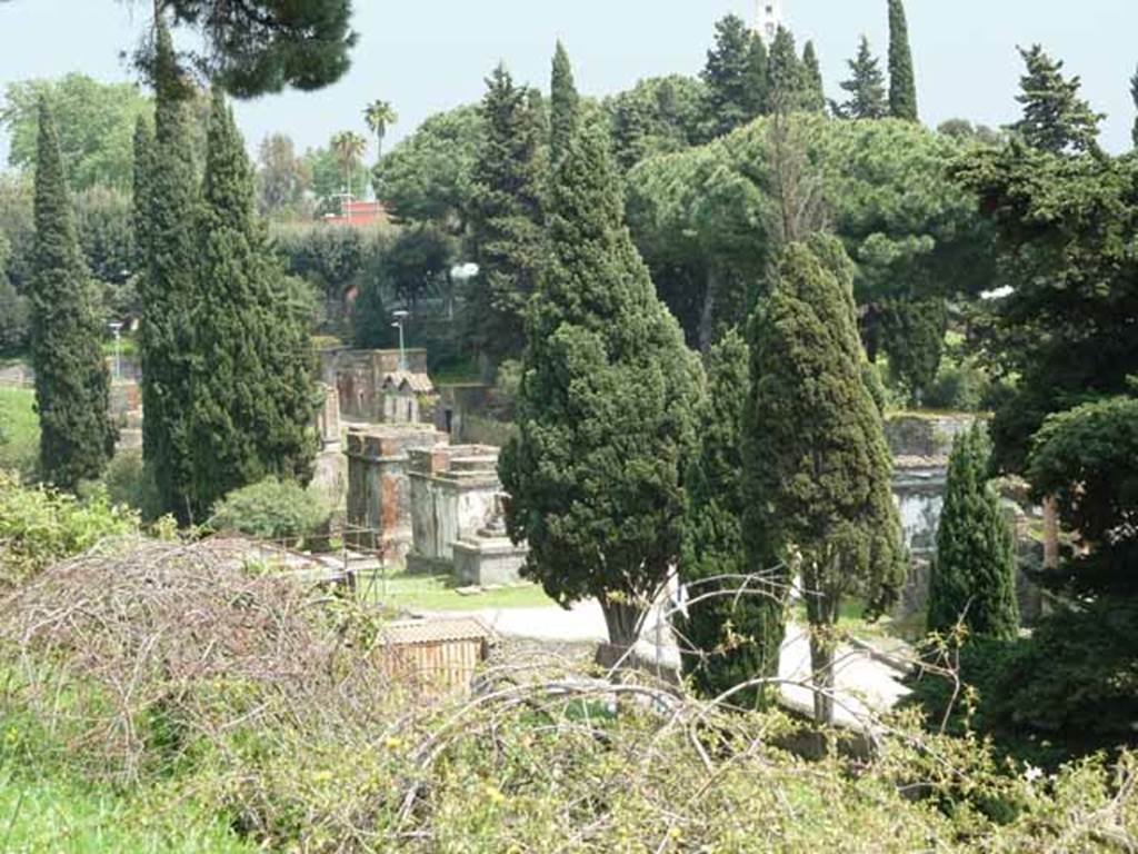 Via delle Tombe, May 2010.  Looking east.