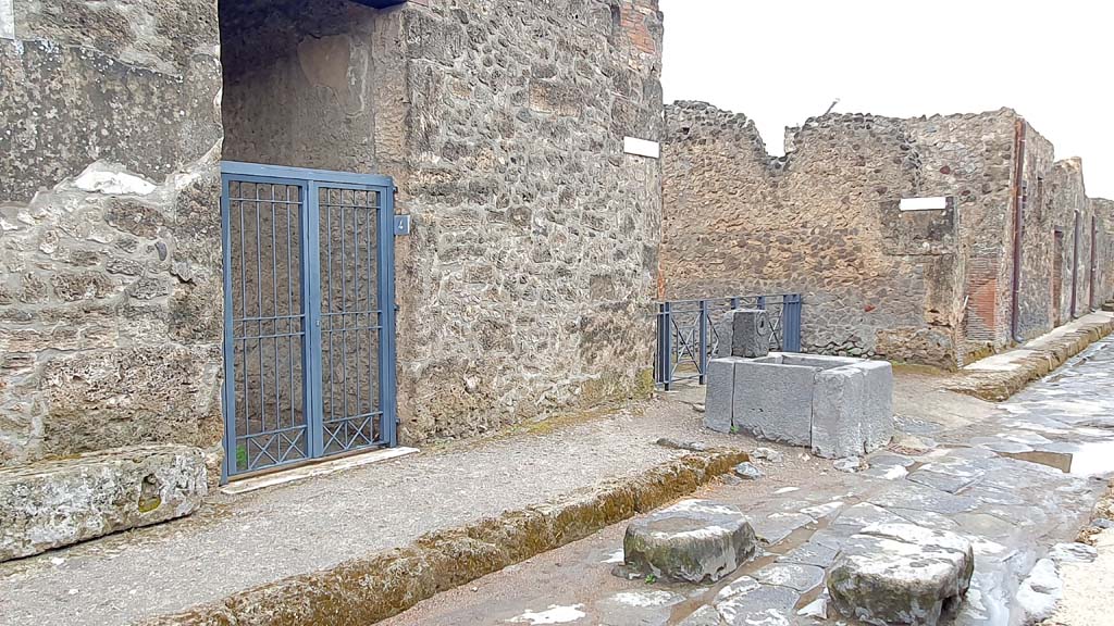 Via di Castricio, Pompeii, south side. July 2021. Looking west from entrance doorway at I.16.4. 
Foto Annette Haug, ERC Grant 681269 DÉCOR. 
