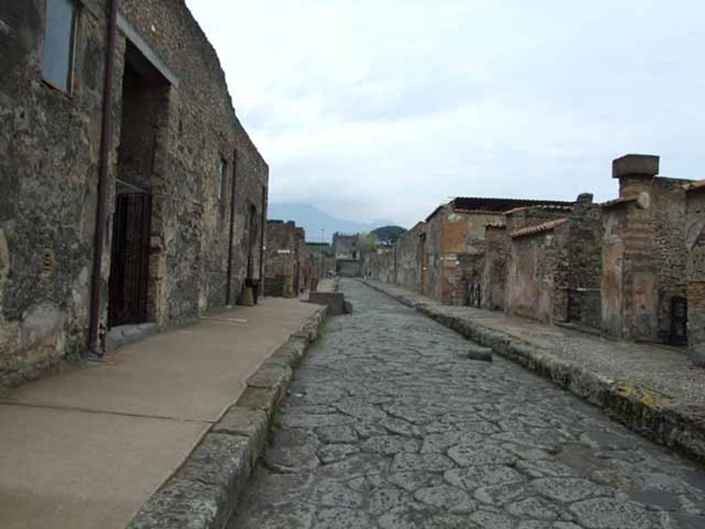 Via di Mercurio, May 2010. Looking north towards crossroads with Vicolo di Mercurio, from near VI.8.23.