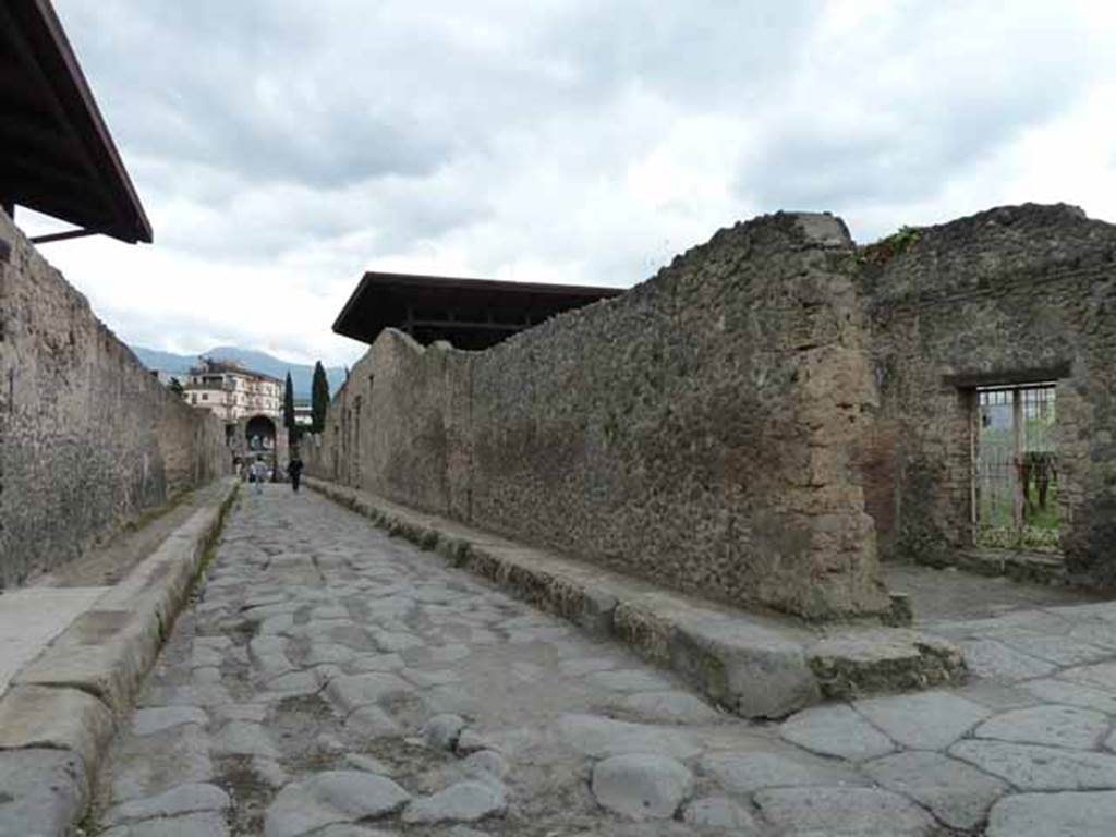 Via di Nocera, west side, May 2010. Looking south along I.20 towards the Porta Nocera, from near I.20.5