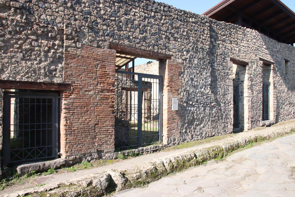 Via di Nocera, west side, Pompeii. October 2022. 
Looking towards I.20.1, on left, followed by I.20.2, in centre, I.20.3 and 4, on right. Photo courtesy of Klaus Heese.
