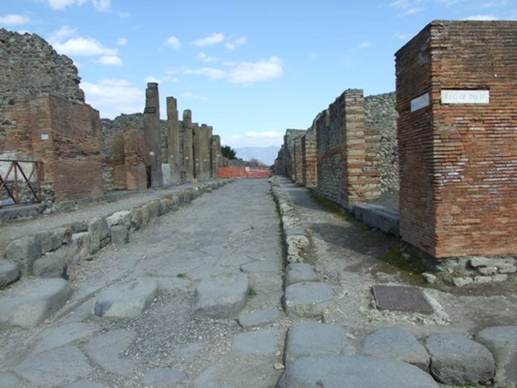 Via di Nola between V.1 and IX.4 . Looking east from crossroads with Via Stabiana. March 2009.  According to Fiorelli, the first excavations of Pompeii started near this crossroads on 1st April 1748.  See Pappalardo, U., 2001. La Descrizione di Pompei per Giuseppe Fiorelli (1875). Napoli: Massa Editore. (p. 155).
