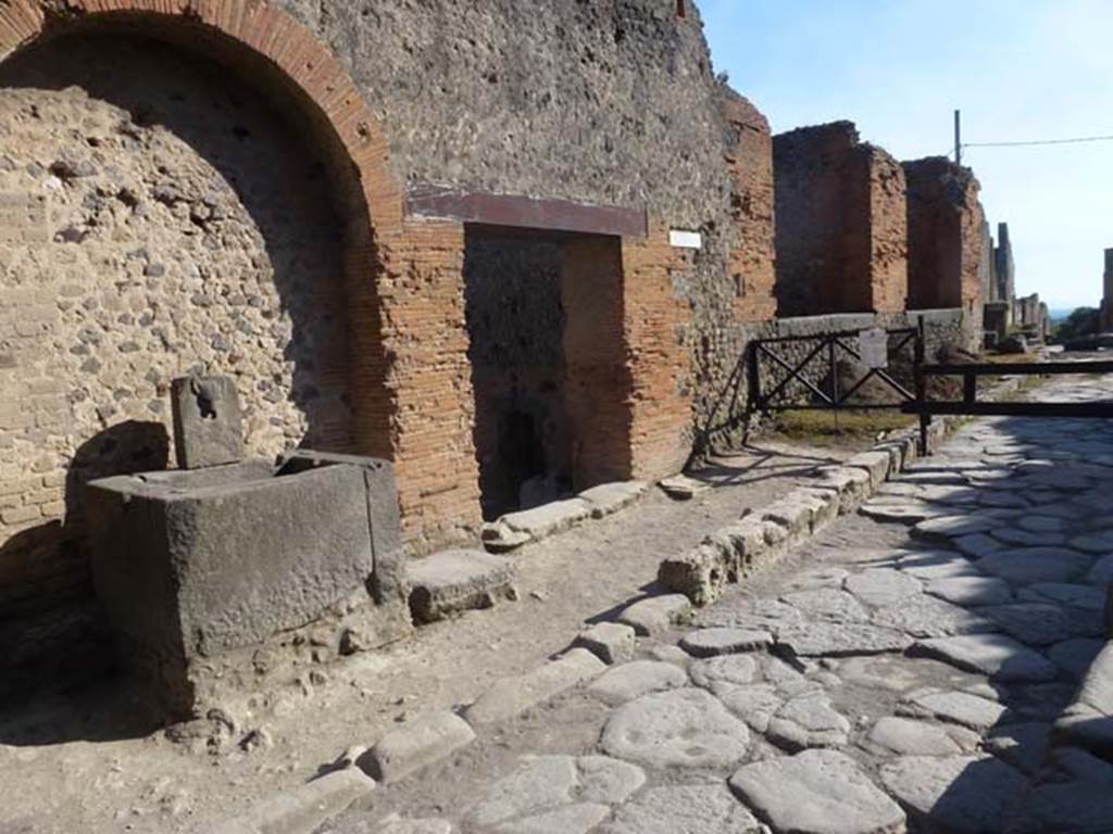 VII.7.26 Pompeii. June 2012. Looking south-west from Vicolo dei Soprastanti. Photo courtesy of Michael Binns.