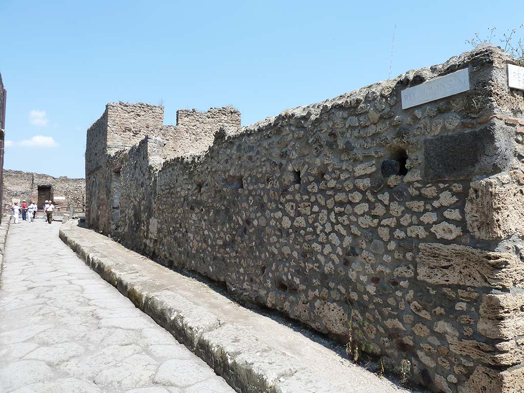 Vicolo della Maschera, east side, May 2010. Looking north from junction with Vicolo degli Scheletri.