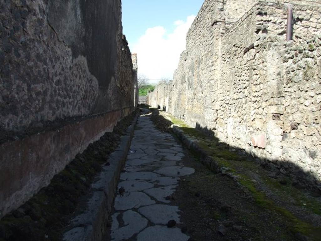 Vicolo di Cecilio Giocondo. Looking north. March 2009.