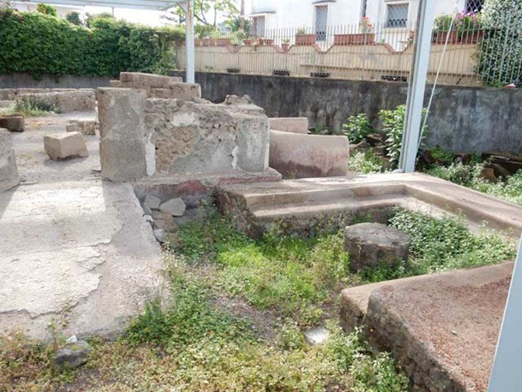 Tempio dionisiaco in località Sant’Abbondio di Pompei. May 2018. South side of temple.
Photo courtesy of Buzz Ferebee.
