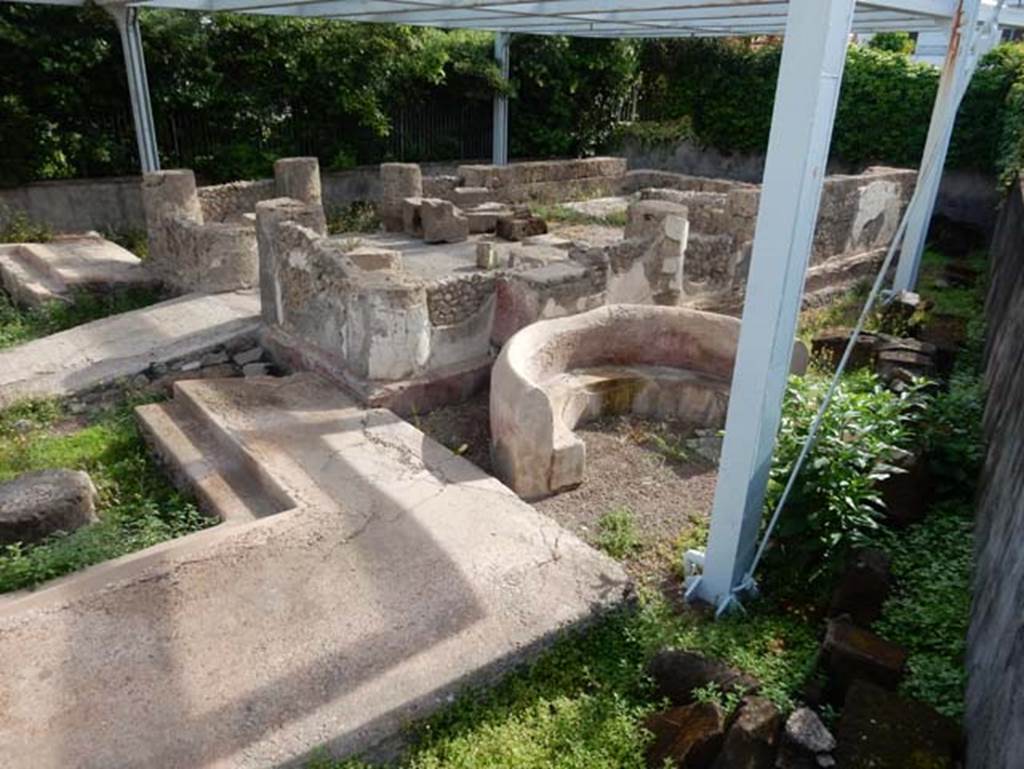 Tempio dionisiaco in località Sant’Abbondio di Pompei. May 2018. View from south-west. Photo courtesy of Buzz Ferebee.