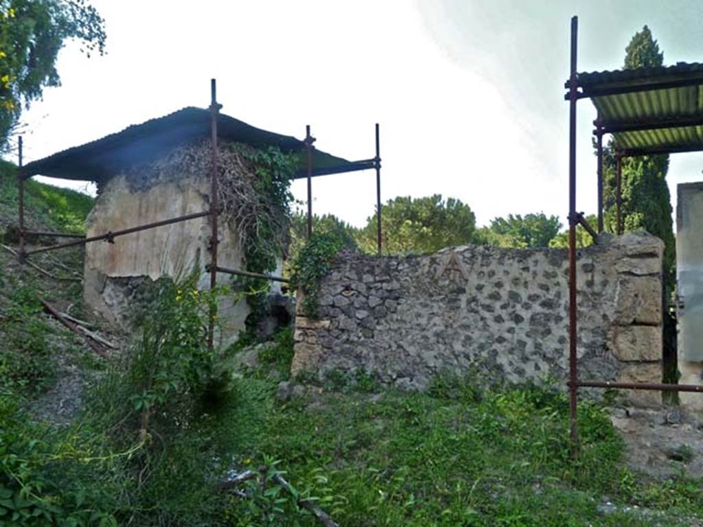 FPNA Pompeii. May 2011. Looking north-west to tomb on left, with scaffolding. Photo courtesy of Michael Binns.